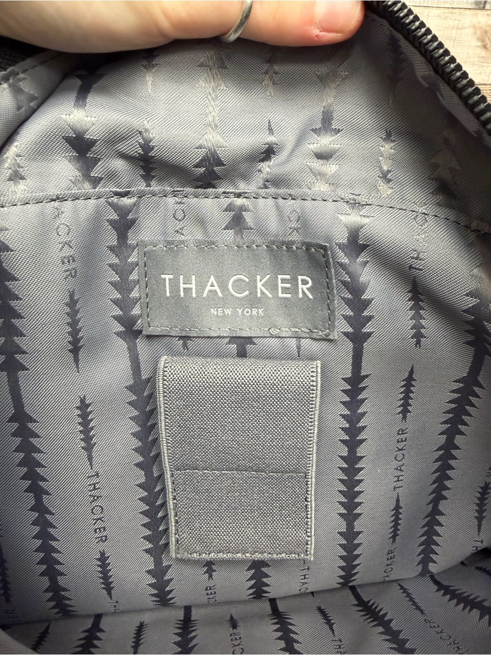 Thacker Black Nylon Puffer Shoulder Bag Os - Picture 5 of 5